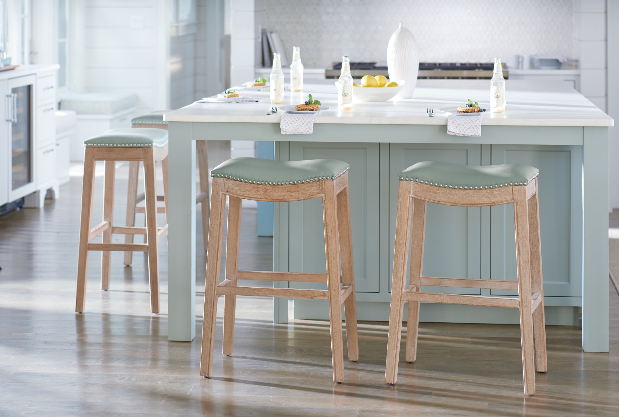 jenniferbarstoolswithdistressedwood Grandin Road Blog