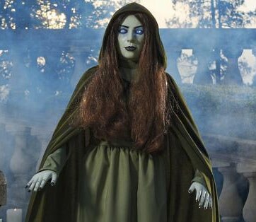 Lifesize Forest Farrah